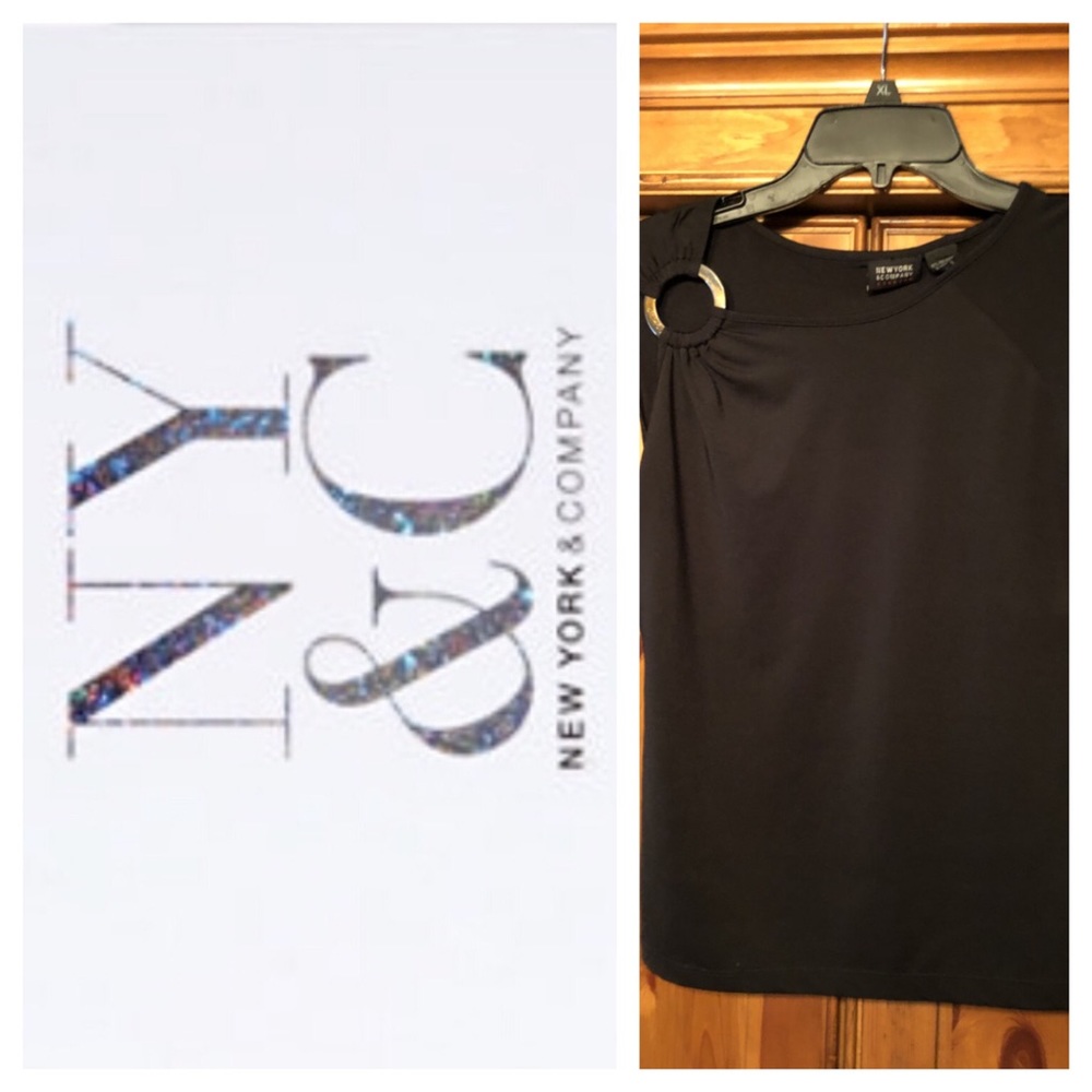 NY & Co Black shirt w/silver ring on shoulder Sz M